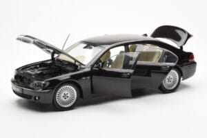 BMW 760Li E66 Juodas Kyosho 1:18 08572BK Metalas - nuotrauka 2 iš 9