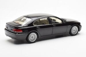 BMW 760Li E66 Juodas Kyosho 1:18 08572BK Metalas - nuotrauka 3 iš 9