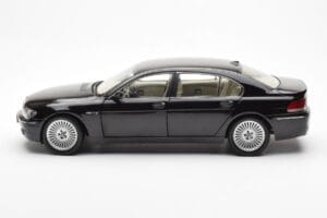BMW 760Li E66 Juodas Kyosho 1:18 08572BK Metalas - nuotrauka 4 iš 9