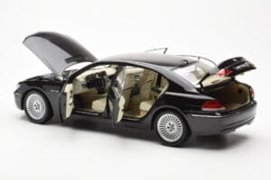 BMW 760Li E66 Juodas Kyosho 1:18 08572BK Metalas - nuotrauka 5 iš 9