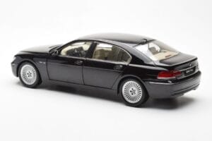 BMW 760Li E66 Juodas Kyosho 1:18 08572BK Metalas - nuotrauka 7 iš 9