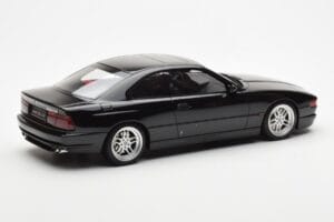BMW 850 CSi E31 Juodas Otto 1:18 OT827 Derva - nuotrauka 2 iš 6