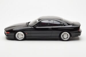 BMW 850 CSi E31 Juodas Otto 1:18 OT827 Derva - nuotrauka 3 iš 6