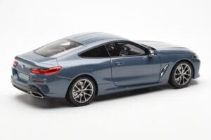 BMW 850i G15 Barcelona Blue Metallic Norev 1:18 80432450995 Metalas - nuotrauka 3 iš 8