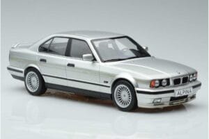 BMW Alpina B10 4.6 E34 Sidabrinis MCG 1:18 MCG18231 Metalas - nuotrauka 4 iš 5