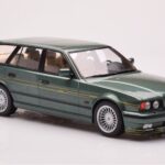 BMW Alpina B10 E34 Touring Tamsiai Žalias MCG 1:18 - image 4 of 6