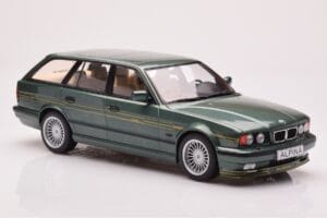 BMW Alpina B10 E34 Touring Tamsiai Žalias MCG 1:18 MCG18331 Metalas - nuotrauka 4 iš 6