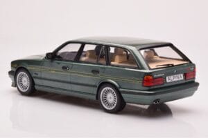 BMW Alpina B10 E34 Touring Tamsiai Žalias MCG 1:18 MCG18331 Metalas - nuotrauka 5 iš 6