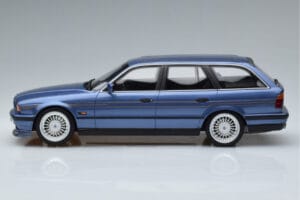BMW Alpina B10 E34 4.0 Touring Mėlynas Otto 1:18 OT944 Derva - nuotrauka 3 iš 6