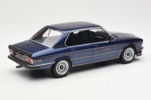 BMW Alpina B7S E12 Turbo Dark Sapphire Mėlynas Metalinis Otto 1:18 OT640 Derva - nuotrauka 2 iš 6