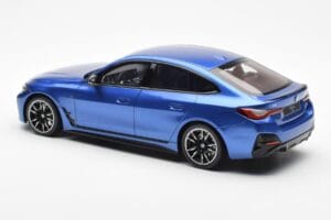 BMW i4 M50 G26 Mėlynas Otto 1:18 OT453 Derva - nuotrauka 5 iš 6