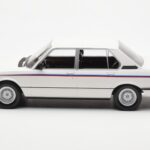 BMW M535i E12 Baltas Norev 1:18 - image 3 of 5