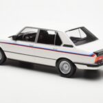 BMW M535i E12 Baltas Norev 1:18 - image 4 of 5