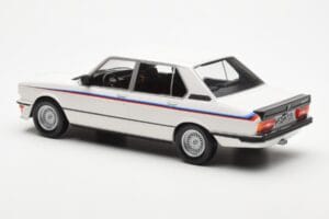 BMW M535i E12 Baltas Norev 1:18 183265 Metalas - nuotrauka 4 iš 5