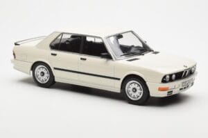 BMW M535i E28 Baltas Norev 1:18 183260 Metalas - nuotrauka 4 iš 6