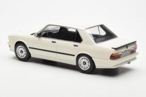 BMW M535i E28 Baltas Norev 1:18 183260 Metalas - nuotrauka 5 iš 6