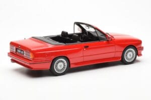 BMW M3 E30 Kabrioletas Raudonas Otto 1:18 OT077 Derva - nuotrauka 2 iš 6