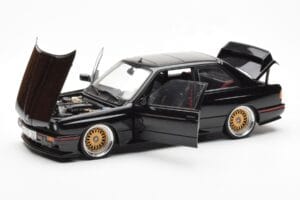 BMW M3 E30 Sport Evolution Juodas Custom Wheels AUTOart 1:18 70562 Metalas - nuotrauka 2 iš 8