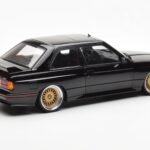 BMW M3 E30 Sport Evolution Juodas Custom Wheels AUTOart 1:18 - image 3 of 8
