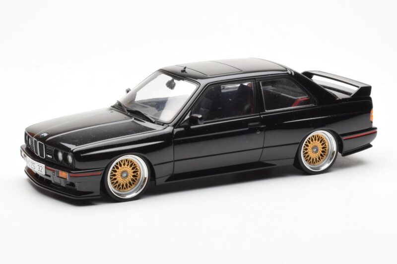 BMW M3 E30 Sport Evolution Juodas Custom Wheels AUTOart 1:18
