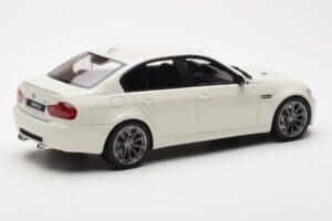 BMW M3 E90 Sedanas Baltas GT Spirit 1:18 GT053 Derva - nuotrauka 2 iš 6