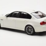 BMW M3 E90 Sedanas Baltas GT Spirit 1:18 - image 5 of 6