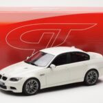 BMW M3 E90 Sedanas Baltas GT Spirit 1:18 - image 6 of 6