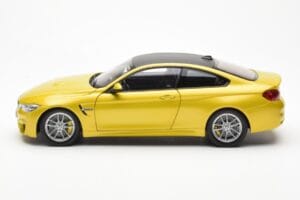 BMW M4 F82 Austin Geltonas Metallic Paragon 1:18 80432339606 Metalas - nuotrauka 4 iš 8