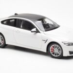 BMW M4 F82 Frozen Brilliant Baltas Paragon 1:18 - image 6 of 8