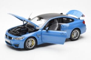 BMW M4 F82 Yas Marina Mėlynas Paragon 1:18 PA-97102 Metalas - nuotrauka 2 iš 8
