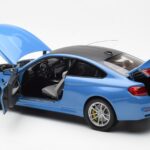 BMW M4 F82 Yas Marina Mėlynas Paragon 1:18 - image 5 of 8