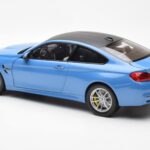 BMW M4 F82 Yas Marina Mėlynas Paragon 1:18 - image 7 of 8