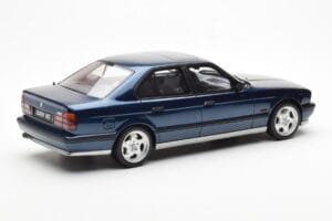 BMW M5 E34 Mėlynas Metallic Otto 1:18 OT576 Derva - nuotrauka 2 iš 6