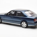 BMW M5 E34 Mėlynas Metallic Otto 1:18 - image 5 of 6