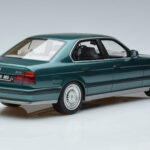 BMW M5 E34 Cecotto Edition Žalias Otto 1:18 - image 2 of 6