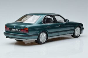 BMW M5 E34 Cecotto Edition Žalias Otto 1:18 OT968 Derva - nuotrauka 2 iš 6