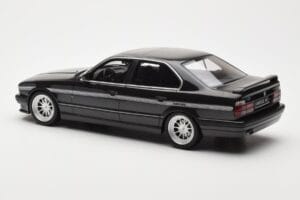 BMW M5 E34 Hartge H5 V12 Diamond Juodas Metallic Otto 1:18 OT362 Derva - nuotrauka 5 iš 6