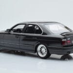 BMW M5 E34 Hartge Juodas Otto 1:18 - image 4 of 6