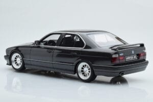 BMW M5 E34 Hartge Juodas Otto 1:18 OT362B Derva - nuotrauka 4 iš 6