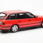 BMW M5 E34 Touring Raudonas Otto 1:18 - image 2 of 6