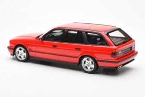 BMW M5 E34 Touring Raudonas Otto 1:18 OT951 Derva - nuotrauka 5 iš 6