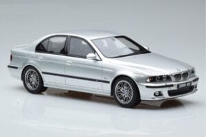 BMW M5 E39 Sidabrinis Otto 1:18 OT747B Derva - nuotrauka 4 iš 7