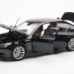 BMW M5 E60 Carbon Juodas Kyosho 1:18 - image 2 of 8