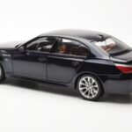 BMW M5 E60 Carbon Juodas Kyosho 1:18 - image 7 of 8