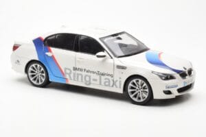 BMW M5 E60 Ring Taxi Nurburgring Kyosho 1:18 08593RT Metalas - nuotrauka 6 iš 8