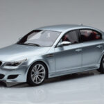 BMW M5 E60 Sidabrinis Otto 1:18
