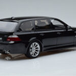 BMW M5 E61 Touring Juodas Otto 1:18 - image 2 of 6