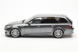 BMW M5 E61 Touring Pilkas Otto 1:18 OT189 Derva - nuotrauka 3 iš 6