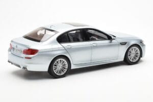 BMW M5 F10 Silverstone Sidabrinis Paragon 1:18 80432186353 Metalas - nuotrauka 3 iš 8