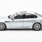 BMW M5 F10 Silverstone Sidabrinis Paragon 1:18 - image 4 of 8